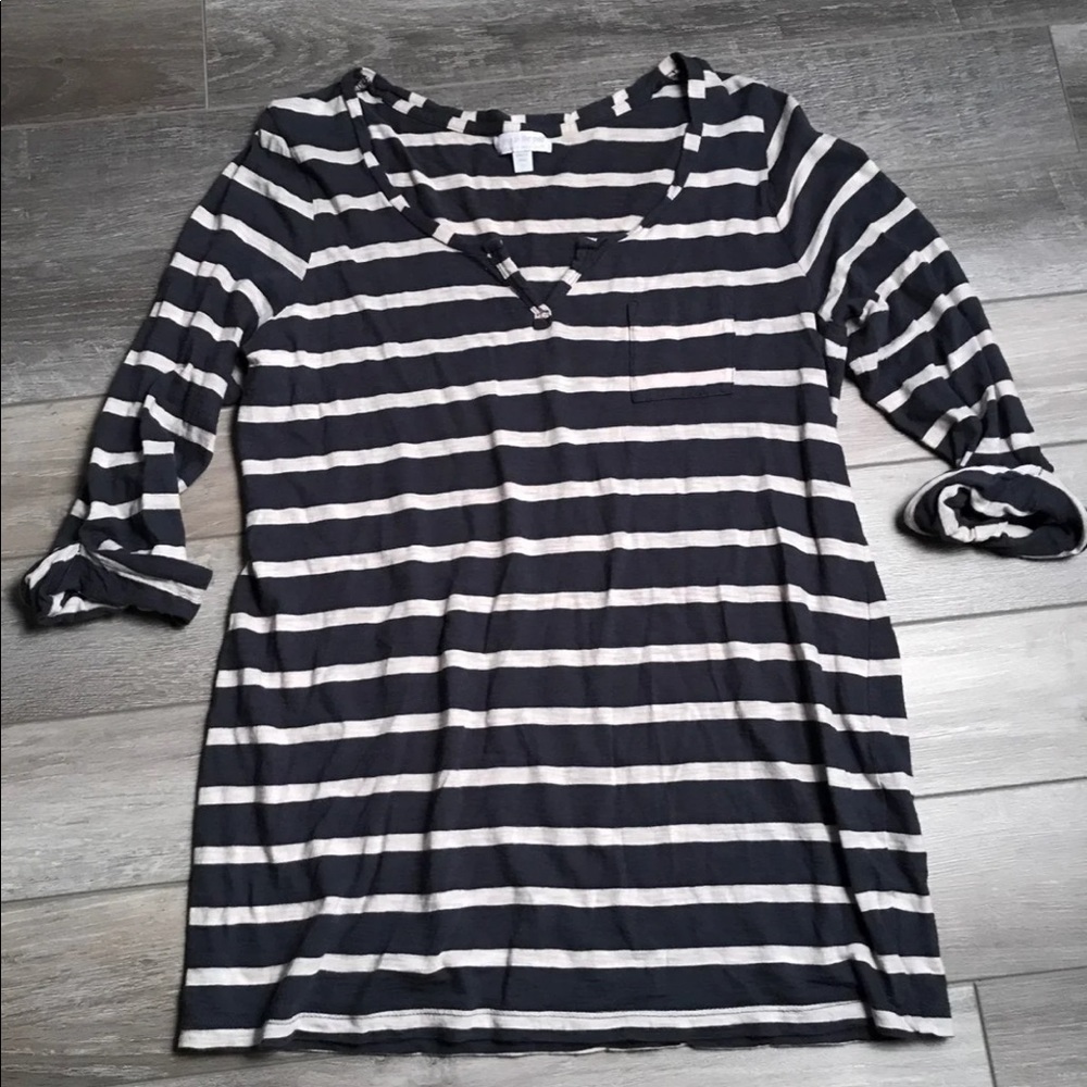 A Pea In the Pod V-Neck Maternity Top